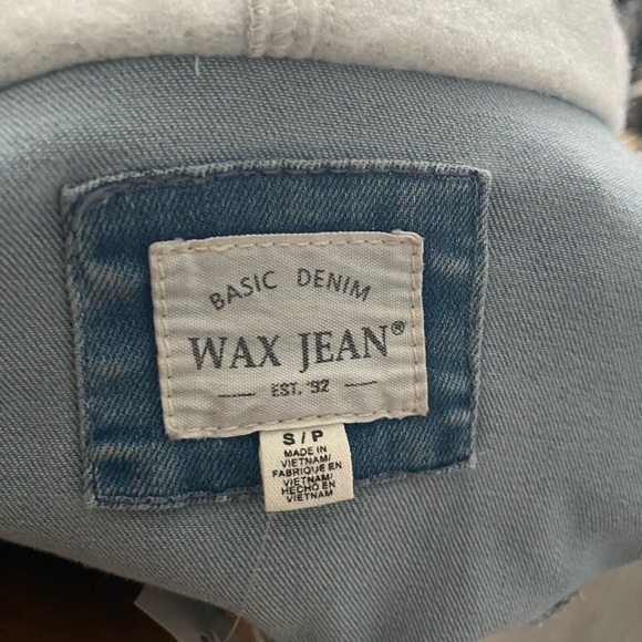 ⭐️Wax Jean Hooded Denim Jacket⭐️ - Picture 4 of 6